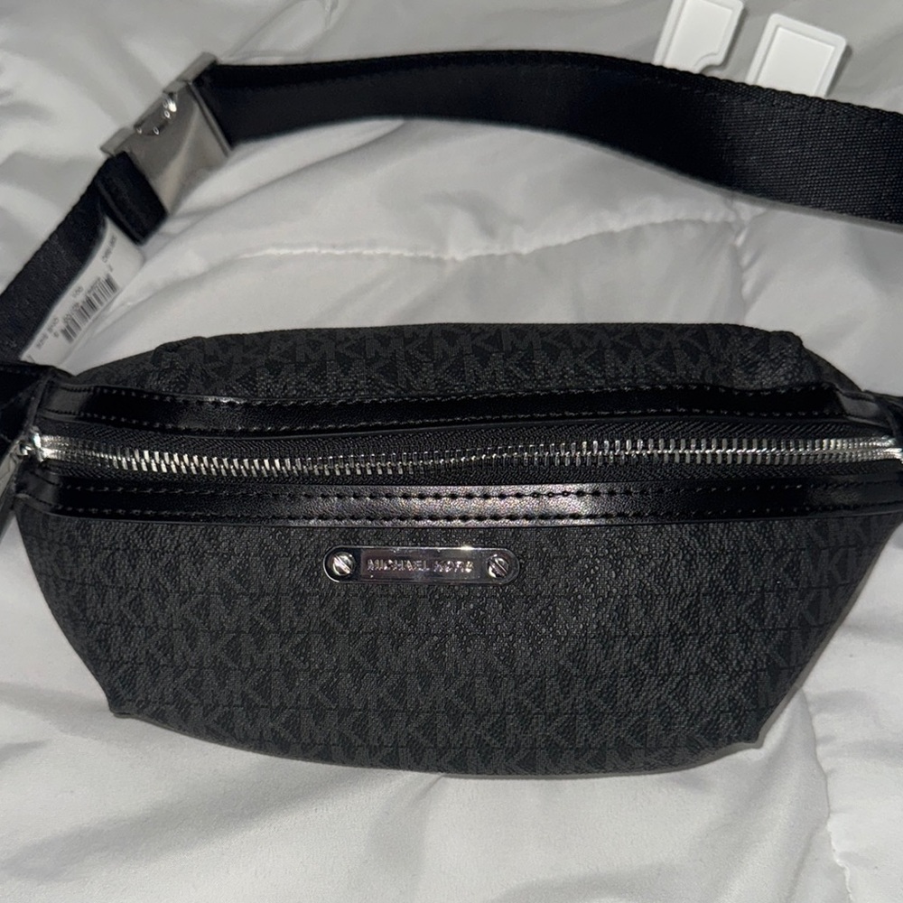 Michael Kors Black Belt Bag black NWT